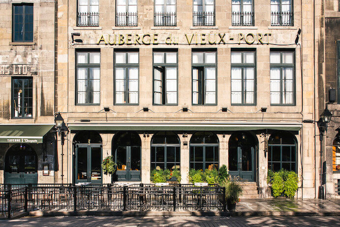 facade-auberge-vieux-port