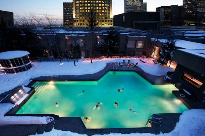 swimming-pool-winter-hilton-montreal